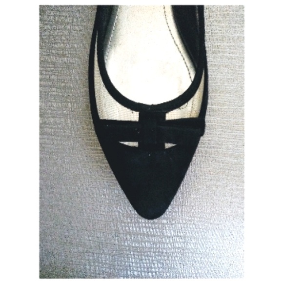 ~ LAST PAIR~ 🆕BCBG Ebony Suede Flats 💲BEST SELLER💲 - Picture 5 of 7